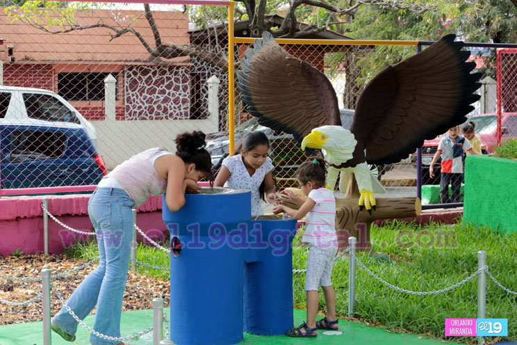 Inauguran hermoso parque en Monse&ntilde;or Lezcano